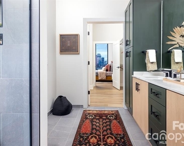 124 E Kingston Avenue - Photo Thumbnail 26