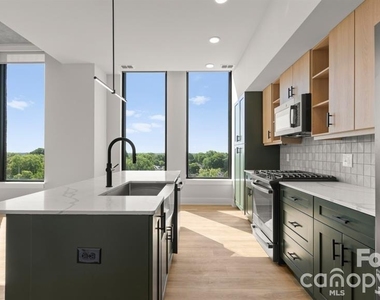 124 E Kingston Avenue - Photo Thumbnail 38