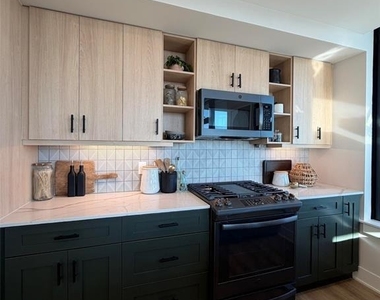 124 E Kingston Avenue - Photo Thumbnail 18