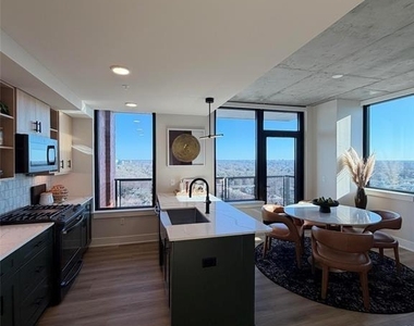 124 E Kingston Avenue - Photo Thumbnail 20