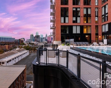 124 E Kingston Avenue - Photo Thumbnail 12