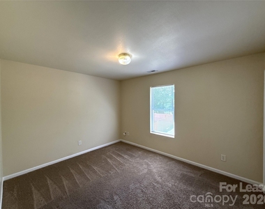 6831 Sunman Road - Photo Thumbnail 11