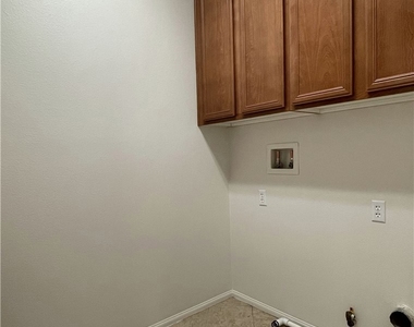 1488 Springfield Way - Photo Thumbnail 12