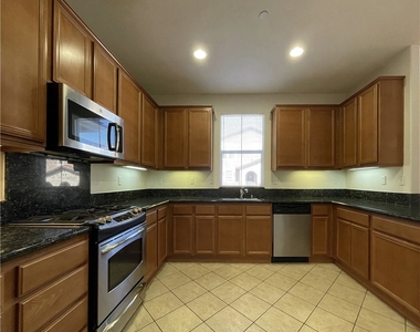 1488 Springfield Way - Photo Thumbnail 8