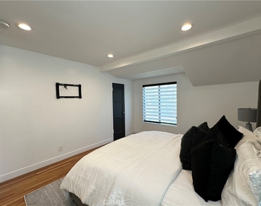 5301 Ethel Avenue - Photo Thumbnail 14