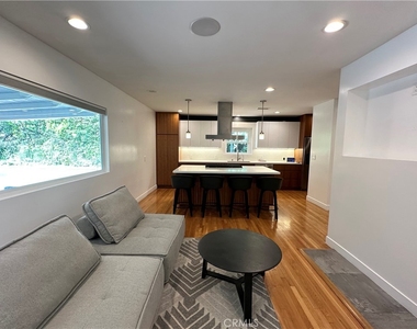 5301 Ethel Avenue - Photo Thumbnail 12