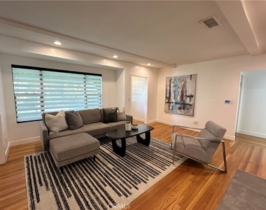 5301 Ethel Avenue - Photo Thumbnail 4