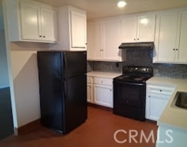 1040 Cedar Avenue - Photo Thumbnail 1