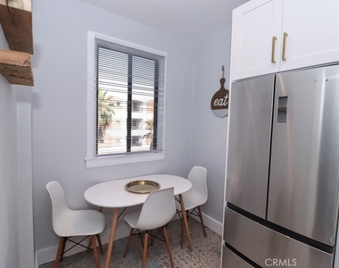 315 W 3rd - Photo Thumbnail 20