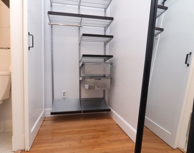 315 W 3rd - Photo Thumbnail 14