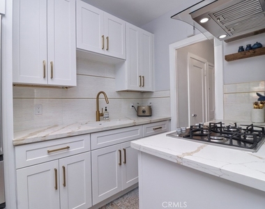 315 W 3rd - Photo Thumbnail 22