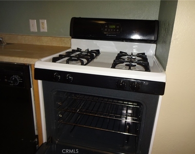 1220 Belmont Avenue - Photo Thumbnail 5