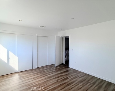 1418 S Cloverdale Avenue - Photo Thumbnail 2