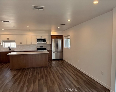 1418 S Cloverdale Avenue - Photo Thumbnail 23