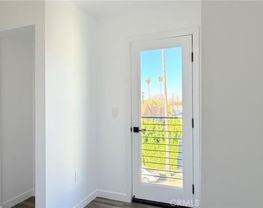 1418 S Cloverdale Avenue - Photo Thumbnail 9