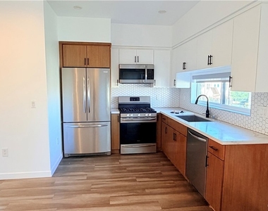 1418 S Cloverdale Avenue - Photo Thumbnail 17