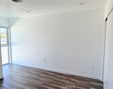 1418 S Cloverdale Avenue - Photo Thumbnail 6