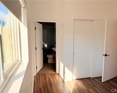1418 S Cloverdale Avenue - Photo Thumbnail 15