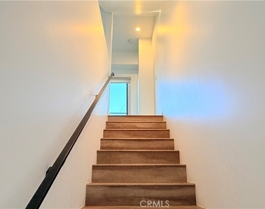 1418 S Cloverdale Avenue - Photo Thumbnail 20