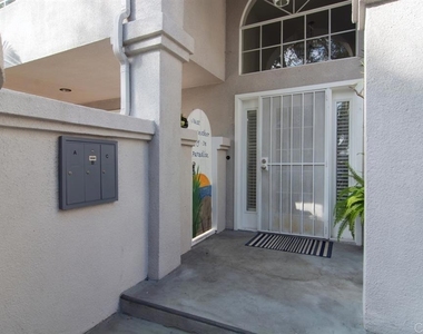 942 D Avenue - Photo Thumbnail 2