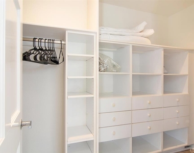 942 D Avenue - Photo Thumbnail 18