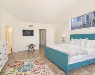 942 D Avenue - Photo Thumbnail 17