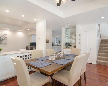 942 D Avenue - Photo Thumbnail 10
