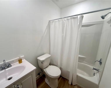 466 S Mott Street - Photo Thumbnail 6