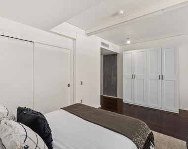 1155 S Grand Avenue - Photo Thumbnail 20