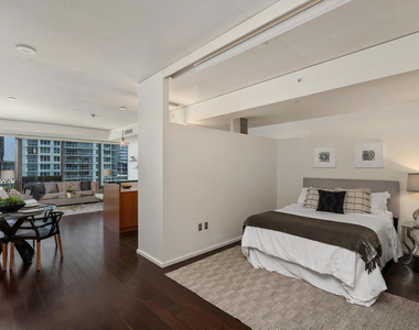 1155 S Grand Avenue - Photo Thumbnail 18