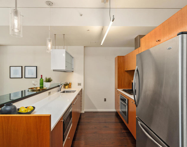 1155 S Grand Avenue - Photo Thumbnail 14