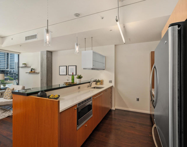 1155 S Grand Avenue - Photo Thumbnail 15