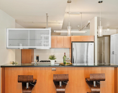 1155 S Grand Avenue - Photo Thumbnail 12