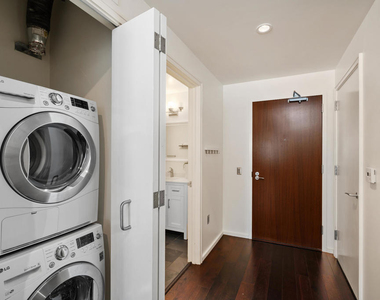 1155 S Grand Avenue - Photo Thumbnail 23