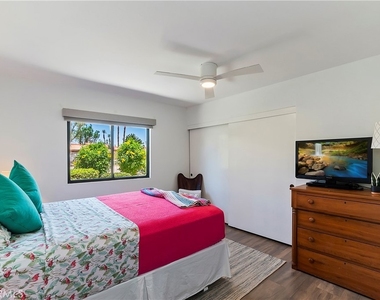 8 Valencia Drive - Photo Thumbnail 6