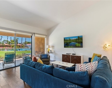 8 Valencia Drive - Photo Thumbnail 1