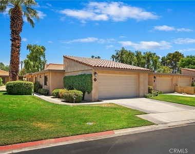 8 Valencia Drive - Photo Thumbnail 11