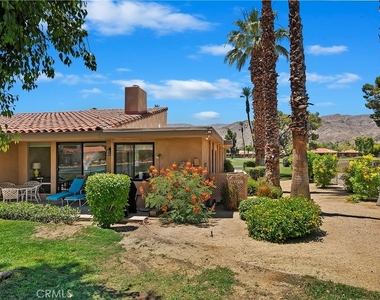 8 Valencia Drive - Photo Thumbnail 12