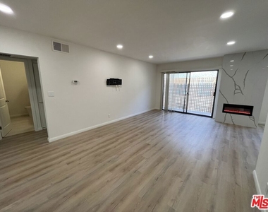 1750 Camino Palmero Street - Photo Thumbnail 2