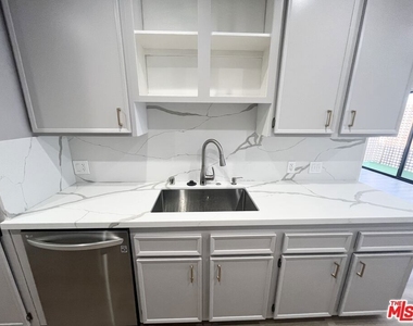 1750 Camino Palmero Street - Photo Thumbnail 10