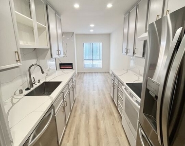 1750 Camino Palmero Street - Photo Thumbnail 12