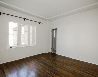 1302 N Sweetzer Avenue - Photo Thumbnail 8