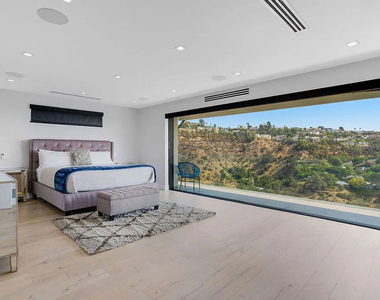 8401 Wyndham Road - Photo Thumbnail 3