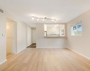 6475 Kanan Dume Road - Photo Thumbnail 2