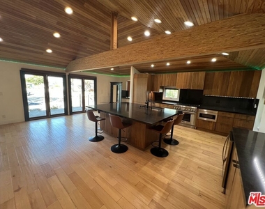 6484 Wynkoop Street - Photo Thumbnail 3