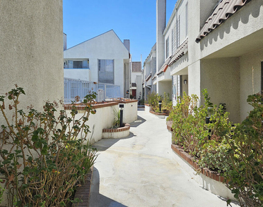 618 N Howard Street - Photo Thumbnail 26