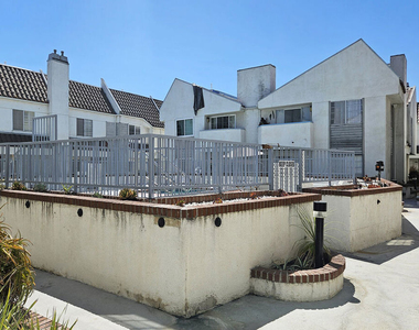 618 N Howard Street - Photo Thumbnail 27