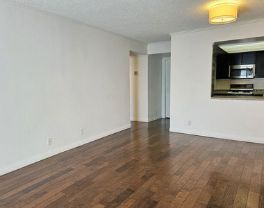 618 N Howard Street - Photo Thumbnail 1