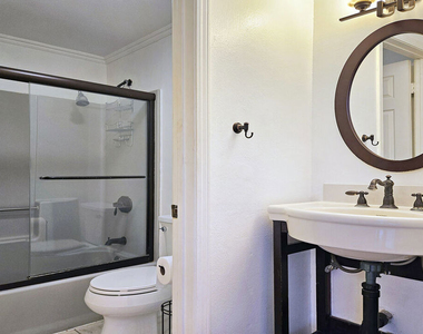 618 N Howard Street - Photo Thumbnail 9