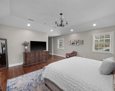 15434 Sutton Street - Photo Thumbnail 25